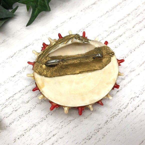 Vintage Brooch Sea Shell Design With Rose And Leaves Made Of Shell Red White And - Picture 2 of 4